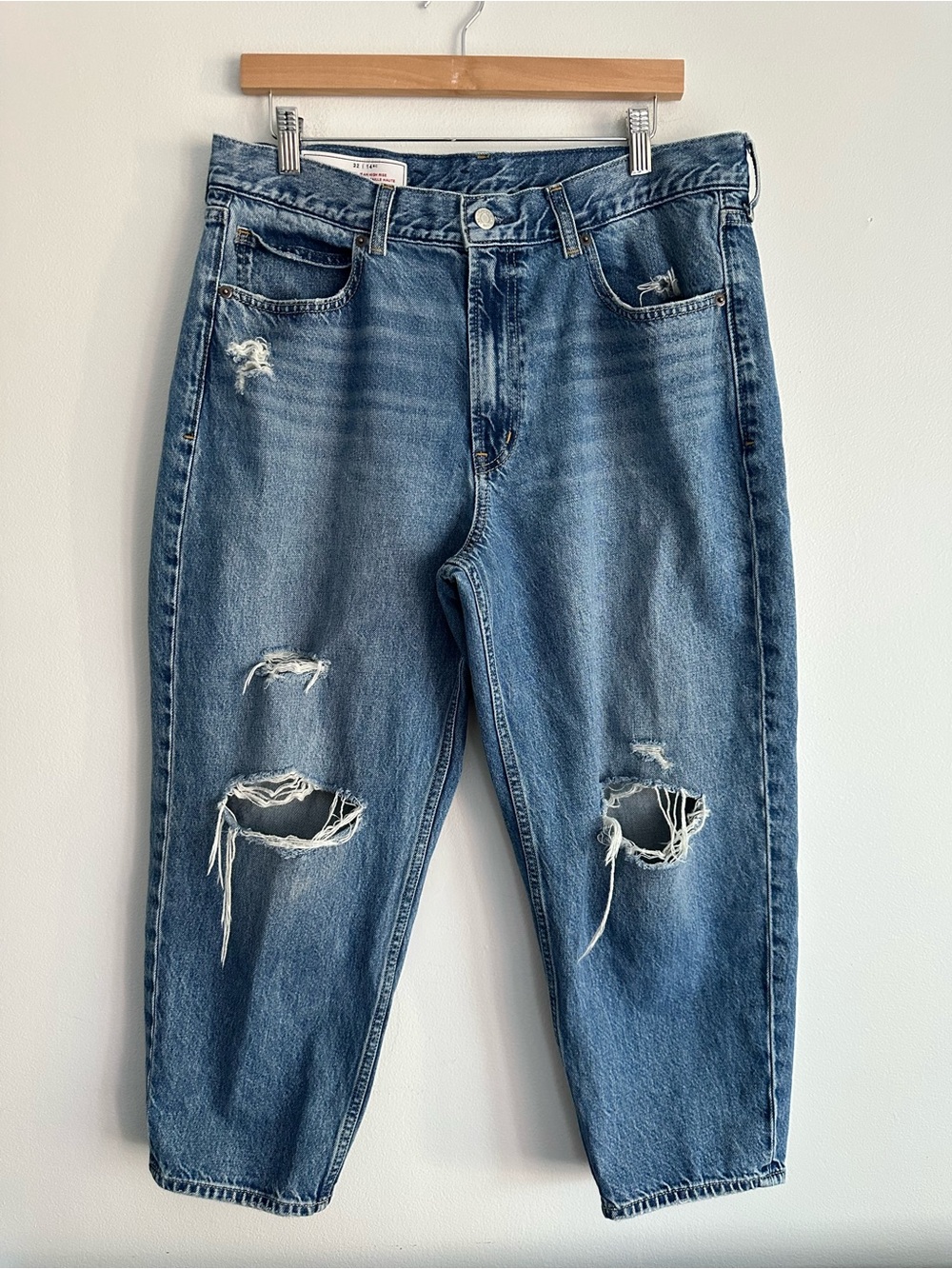 GAP Barrel Jean High Rise Blue Relaxed Ripped Jeans 32/14 Short